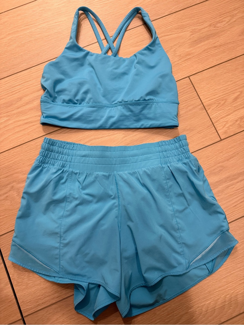 Lululemon Kayak Blue hotty hot and energy bra set size 8